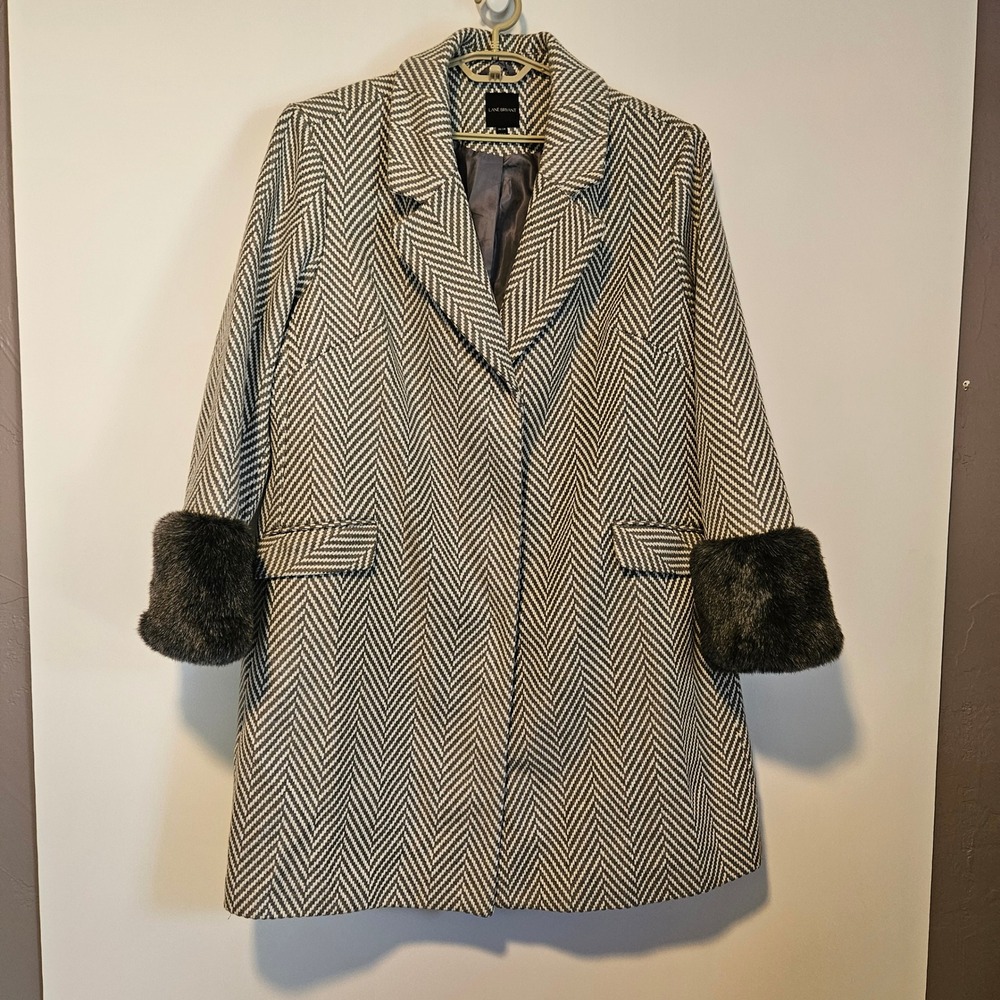 Lane Bryant Swing Cut Dress Coat 26/28 Herringbone Gray White Fur Trim Jacket